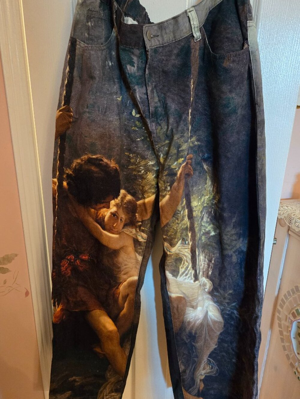 Women's Size 2XL Casual Jeans with Wider Leg and Romantic Scene